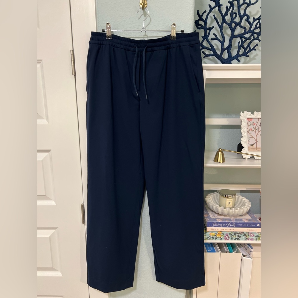 Straight-Leg Mid-Rise Pant Luxtreme *Regular